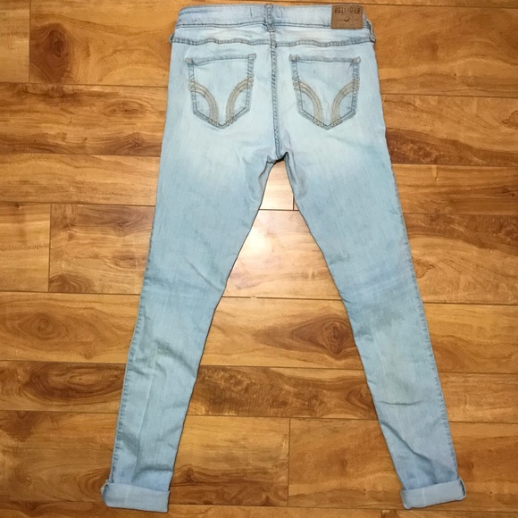 HOLLISTER Light-wash Jeans - Picture 2 of 6